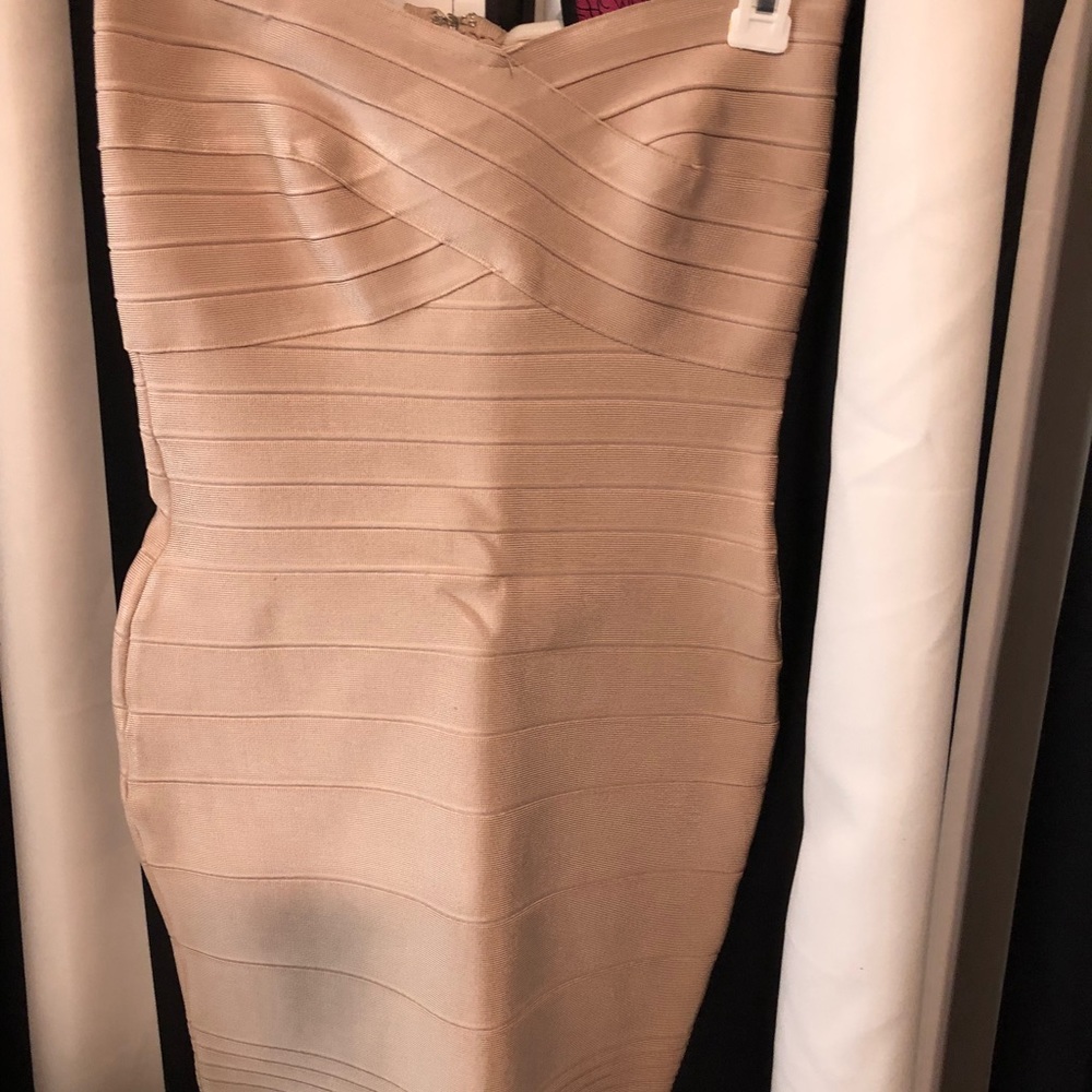 Champagne body con dress